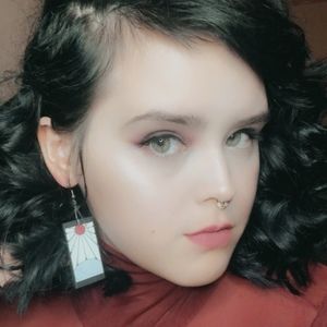 Meet your Posher, Posh